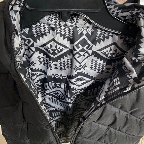 Kids North Face Jacket with Hoodie (6/8) - Picture 2 of 3